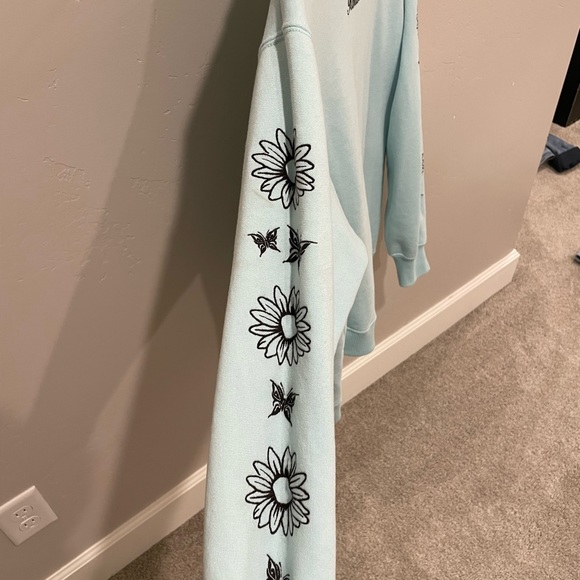 XS women’s blue crew neck - Picture 2 of 4